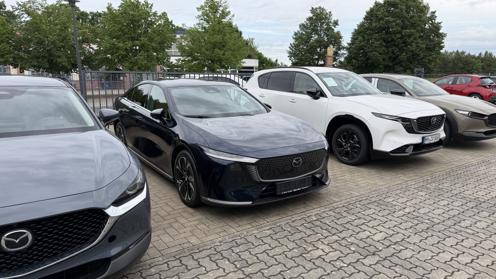 Auto zo zahraničia: od predajcu, alebo od súkromníka?